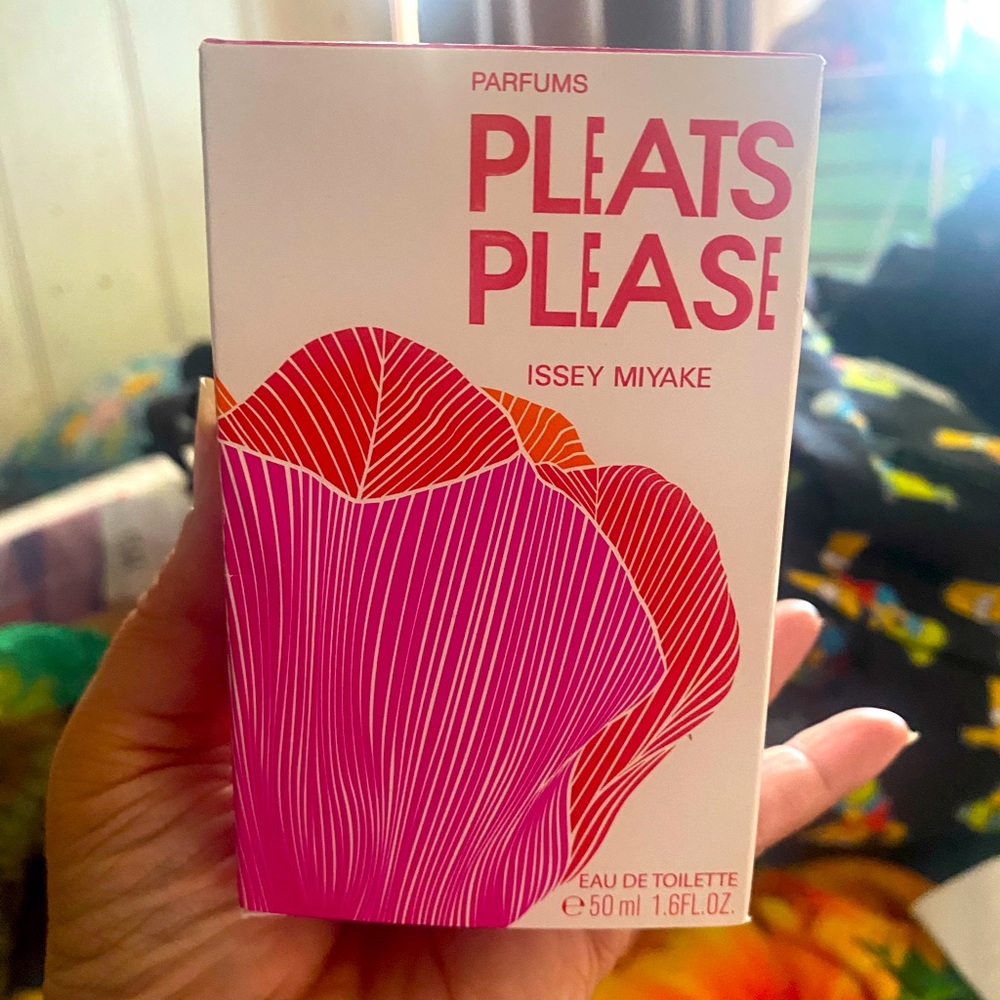 Issey miyake pleats please